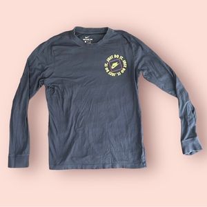 (Retail $35) Men Blue Nike Men Long sleeve T shirt (size M)